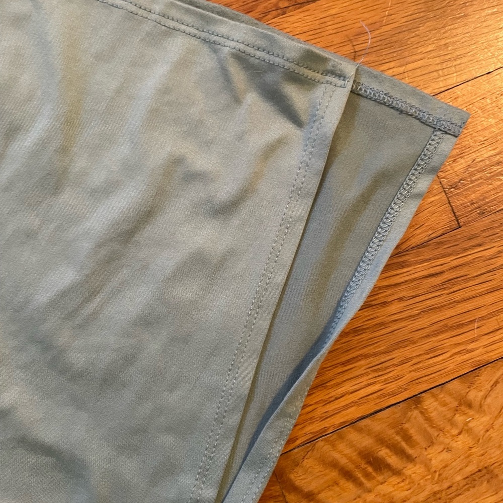 Green Ruched Top and Pants Set - Picture 4 of 7